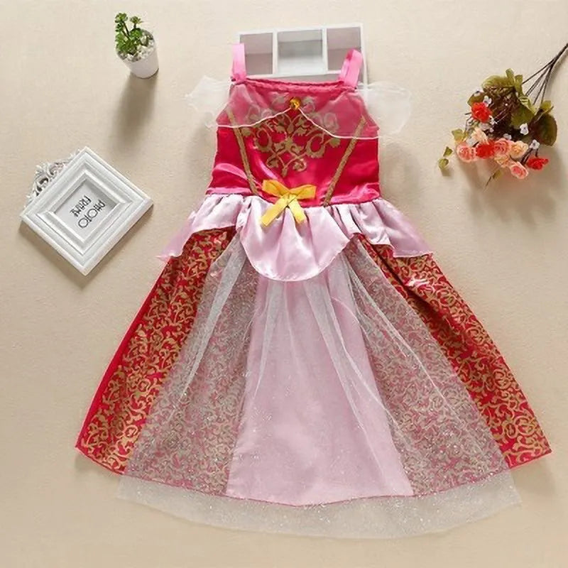 Vestido de Princesa: Cinderela , Branca de Neve, Aurora, Sofia, Rapunzel.
Vestido de festa infantil